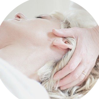 Intialainen päähieronta